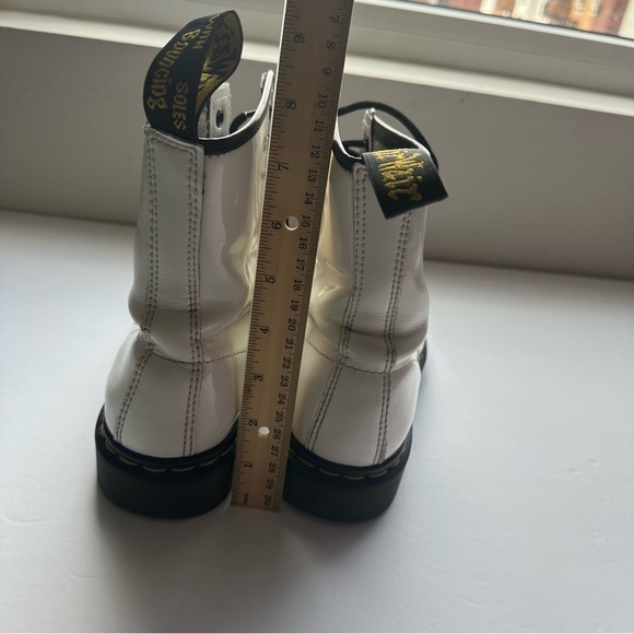 Dr martens woman’s white boots - Picture 6 of 14